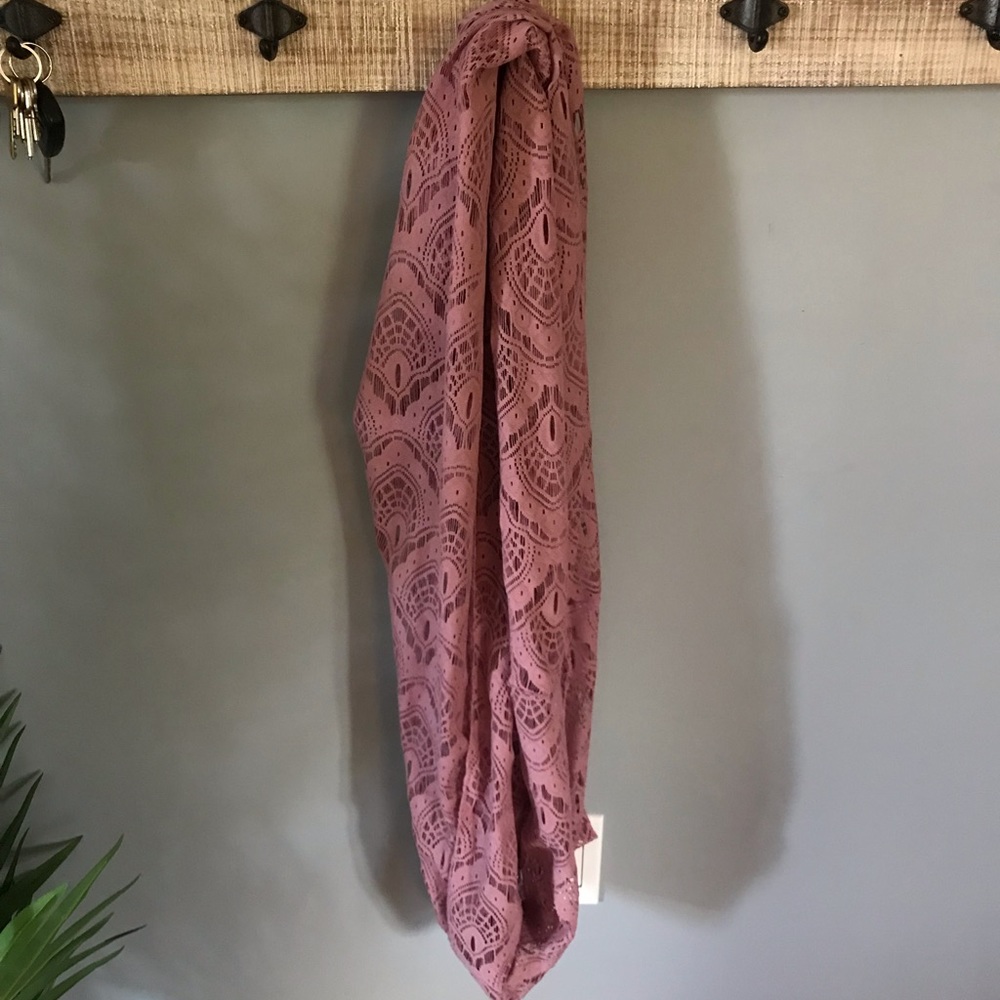 Scarf - Picture 2 of 2